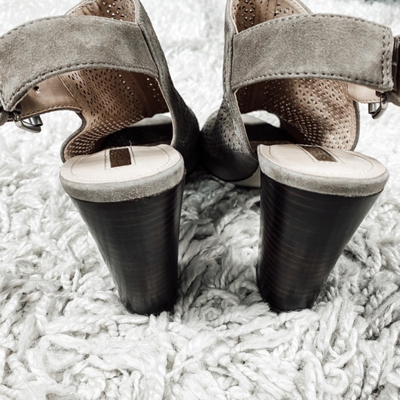 Tahari Chunky Boho Margaret 3 Leather Heels Size 6M - Picture 5 of 9